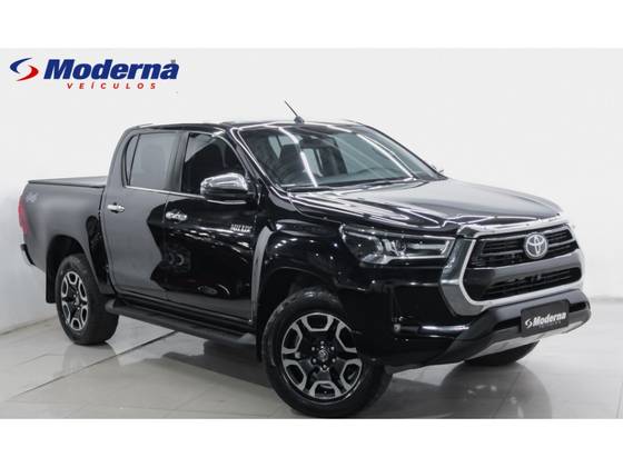 TOYOTA HILUX 2.8 D-4D TURBO DIESEL CD SRX 4X4 AUTOMÁTICO TOYOTA HILUX 2.8 D-4D TURBO DIESEL CD SRX 4X4 AUTOMÁTICO